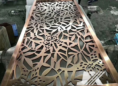 合金鋁板在進行鋁板雕刻的時候厚度方面有什么要求